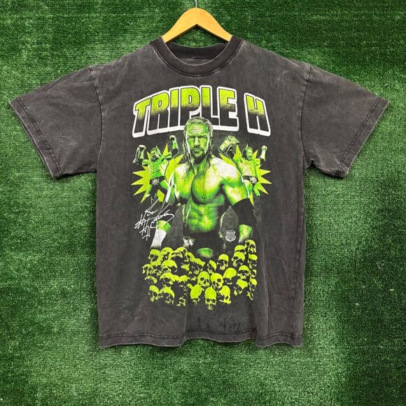 WWE Legends Triple H Hunter Hearst Helmsley T-Shirt Size M - Picture 1 of 4